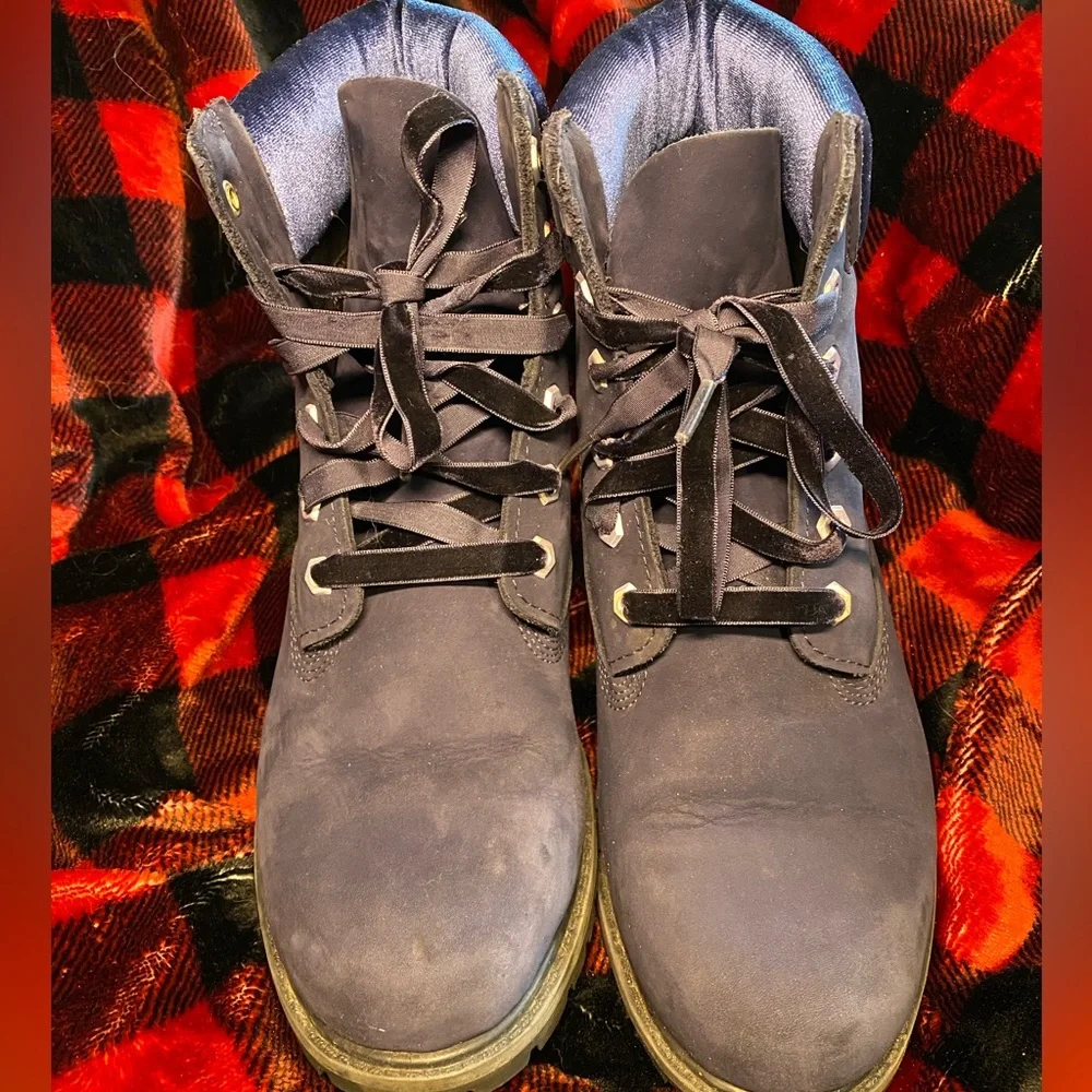 Timberlands - Picture 1 of 5